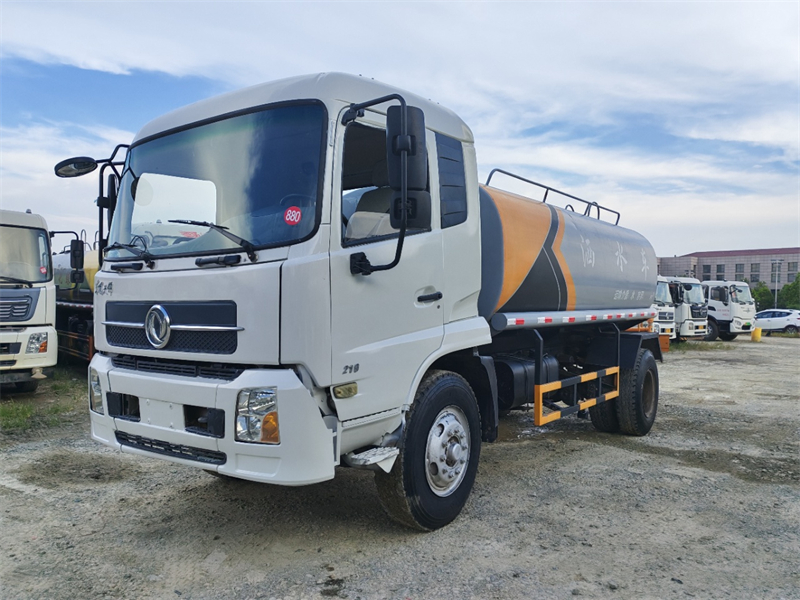 沒(méi)有手續(xù)12方灑水車(chē)低價(jià)處理，所有功能正常